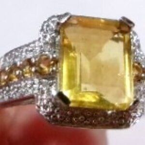925 Silver and Citrine Ring*So Pretty*
